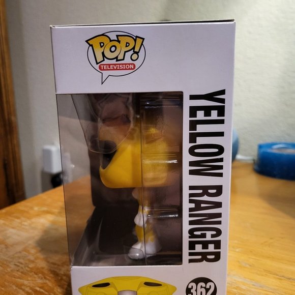 Mighty Morphin Power Rangers Yellow Ranger Funko Pop - Picture 2 of 12
